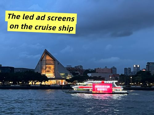 Ultime soluzioni aziendali su Lo schermo LED cattura l'attenzione e trasmette informazioni commerciali.